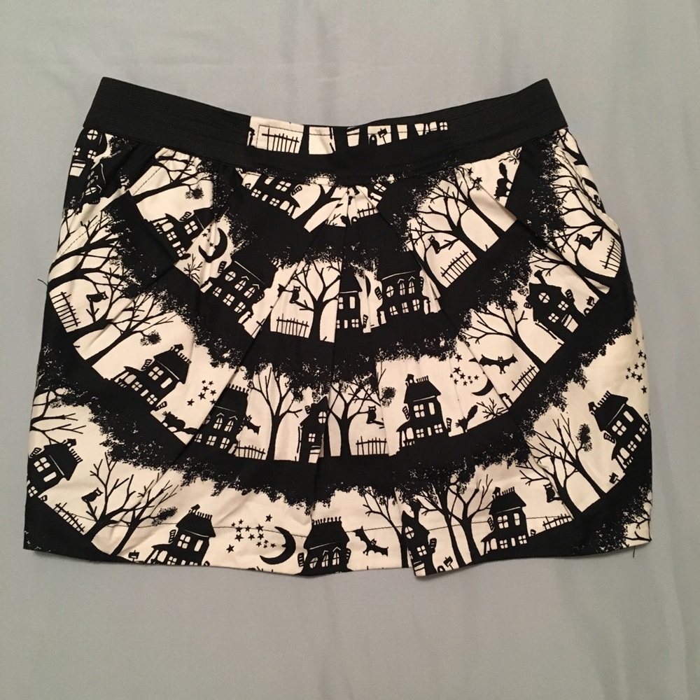 Zara TRF Halloween Bubble Mini Skirt with pockets